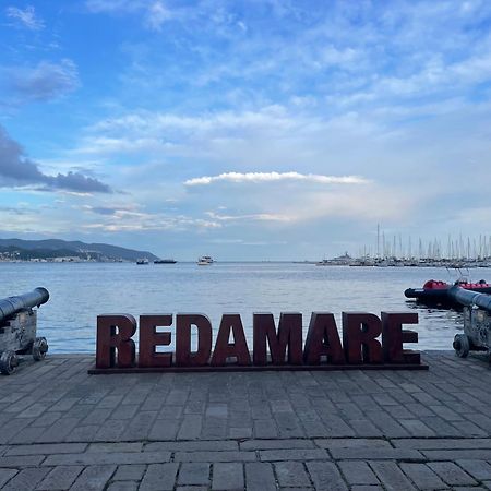 Appartamento Con Parcheggio Vicino Alla Stazione E Centro La Spezia Luaran gambar
